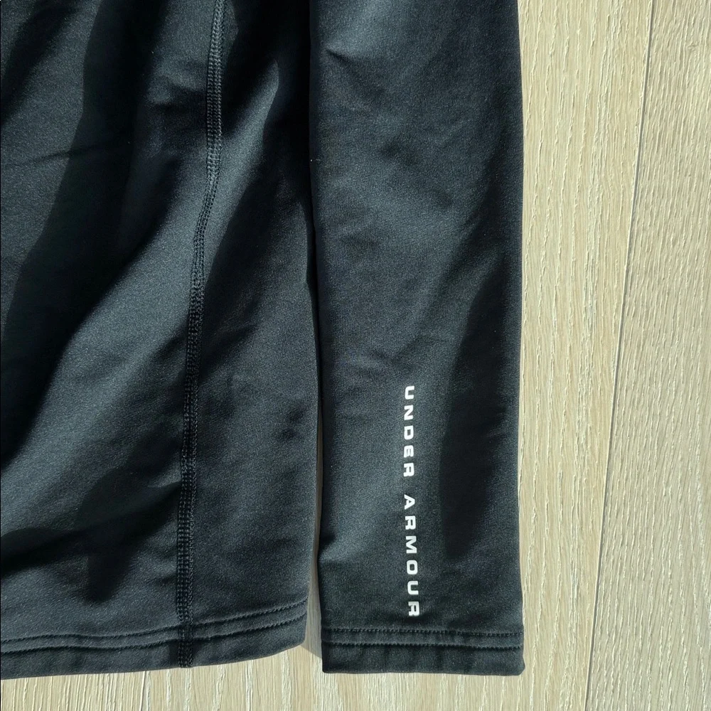 Under Armour coldgear tops - Picture 6 of 7